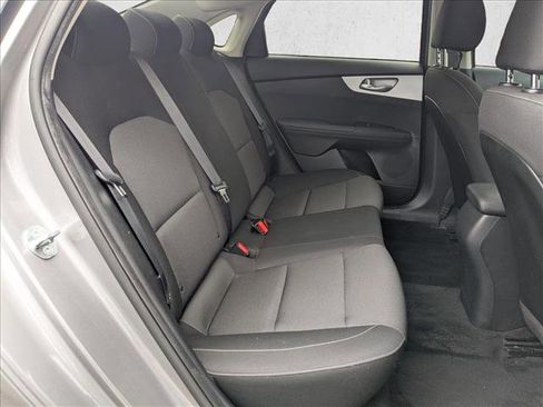 Used 2023 Kia Forte LXS w/ LXS Technology Package FWD image 19