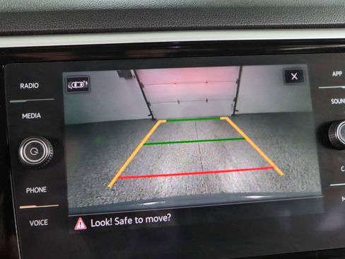 Used 2022 Volkswagen Atlas Cross Sport SE w/ Panoramic Sunroof Package image 18