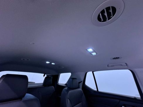 Used 2020 Chevrolet Traverse RS FWD image 42