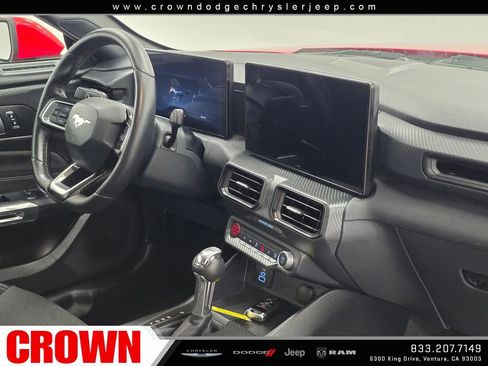 Used 2025 Ford Mustang Convertible RWD image 27