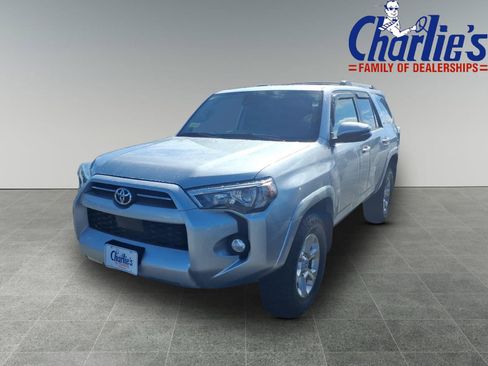 Used 2020 Toyota 4Runner SR5 Premium w/ Moonroof Package AWD/4WD image 1