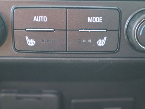 Used 2022 GMC Acadia AT4 w/ Technology Package AWD/4WD image 25