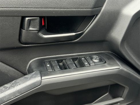 Used 2025 Toyota Tacoma SR image 17