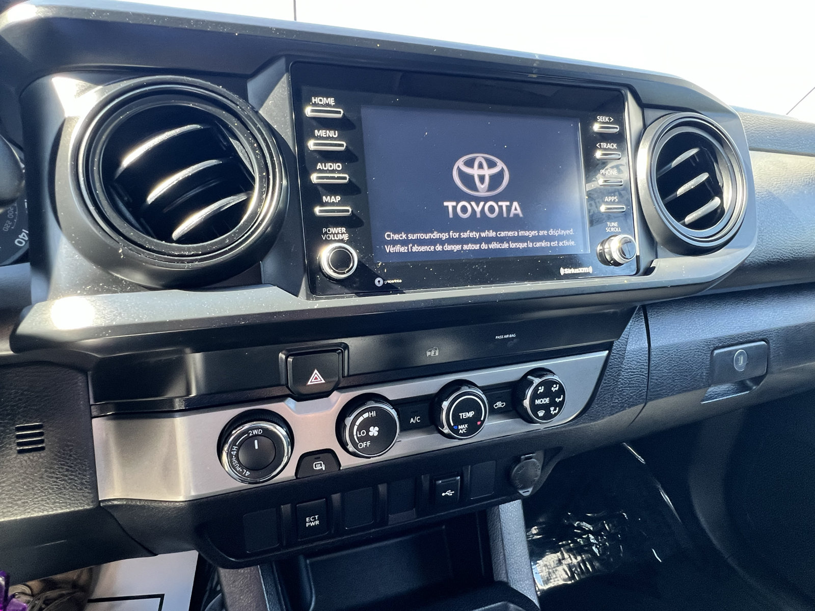 Used 2021 Toyota Tacoma SR AWD/4WD image 33