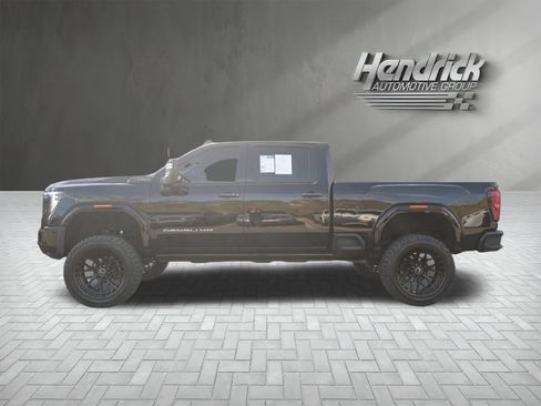 Used 2025 GMC Sierra 2500 Denali Ultimate image 6