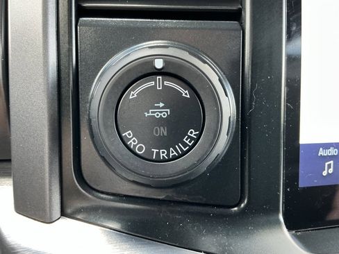 Used 2022 Ford F150 Lariat w/ Equipment Group 501A Mid image 55