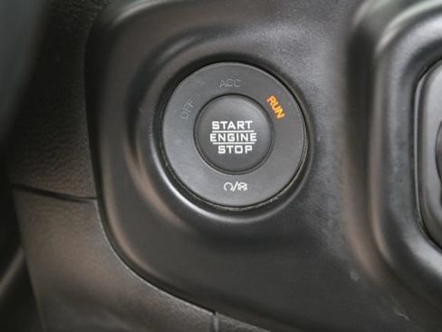 Used 2022 Jeep Wrangler Unlimited Sahara AWD/4WD image 22