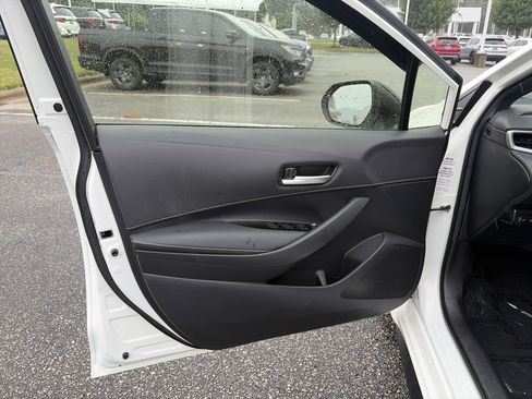 Used 2020 Toyota Corolla SE FWD image 16