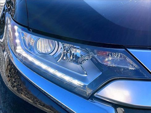 Used 2019 Mitsubishi Outlander SE image 26