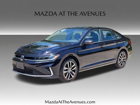 Used 2025 Volkswagen Jetta SE FWD image 1