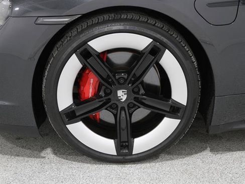 Used 2025 Porsche Taycan 4S image 27