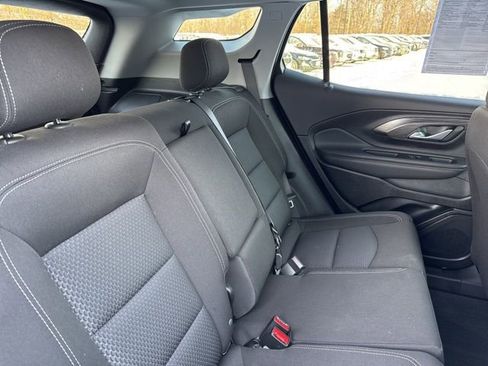 Used 2024 GMC Terrain SLE image 12