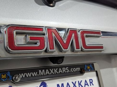 Used 2018 GMC Acadia SLE image 55