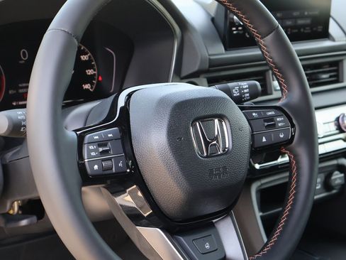 New 2025 Honda Pilot TrailSport image 19