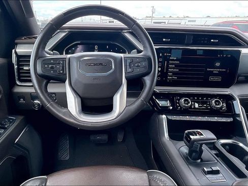Used 2024 GMC Sierra 1500 Denali RWD image 8