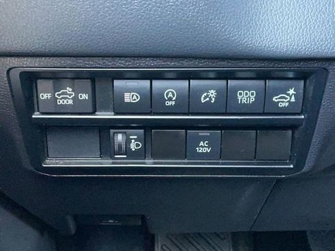 Used 2024 Toyota Tundra Limited AWD/4WD image 35