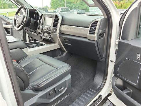 Used 2020 Ford F250 Lariat image 45