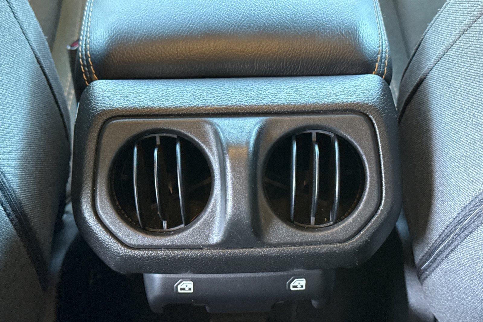 Used 2024 Jeep Wrangler Unlimited Sahara AWD/4WD image 20