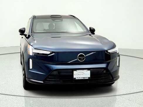 Used 2025 Volvo EX90 Ultra AWD/4WD image 2
