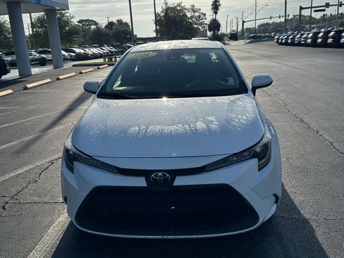 Used 2021 Toyota Corolla LE FWD image 5