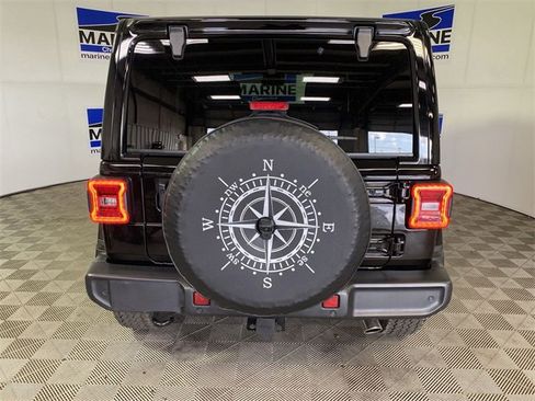 Used 2024 Jeep Wrangler Sahara w/ Technology Group image 17