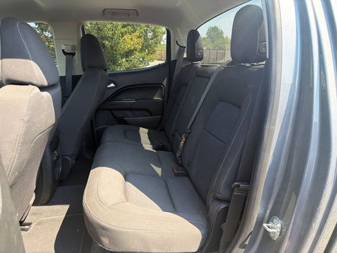 Used 2022 Chevrolet Colorado LT w/ Chrome Appearance Package RWD image 10
