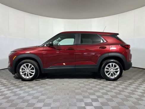 Used 2025 Chevrolet TrailBlazer LS w/ LS Convenience Package FWD image 5