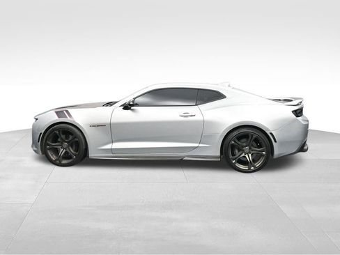 Used 2018 Chevrolet Camaro SS w/ Redline Edition RWD image 2