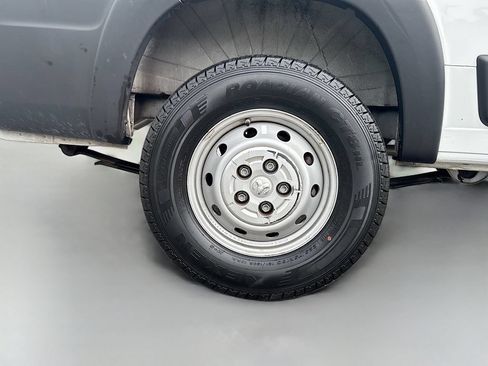 Used 2023 RAM ProMaster 2500 FWD image 13