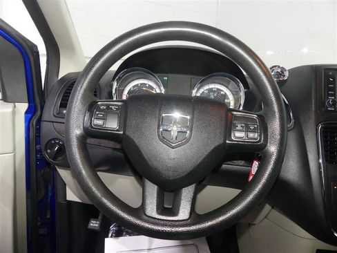 Used 2019 Dodge Grand Caravan SE w/ UConnect Hands-Free Group FWD image 27