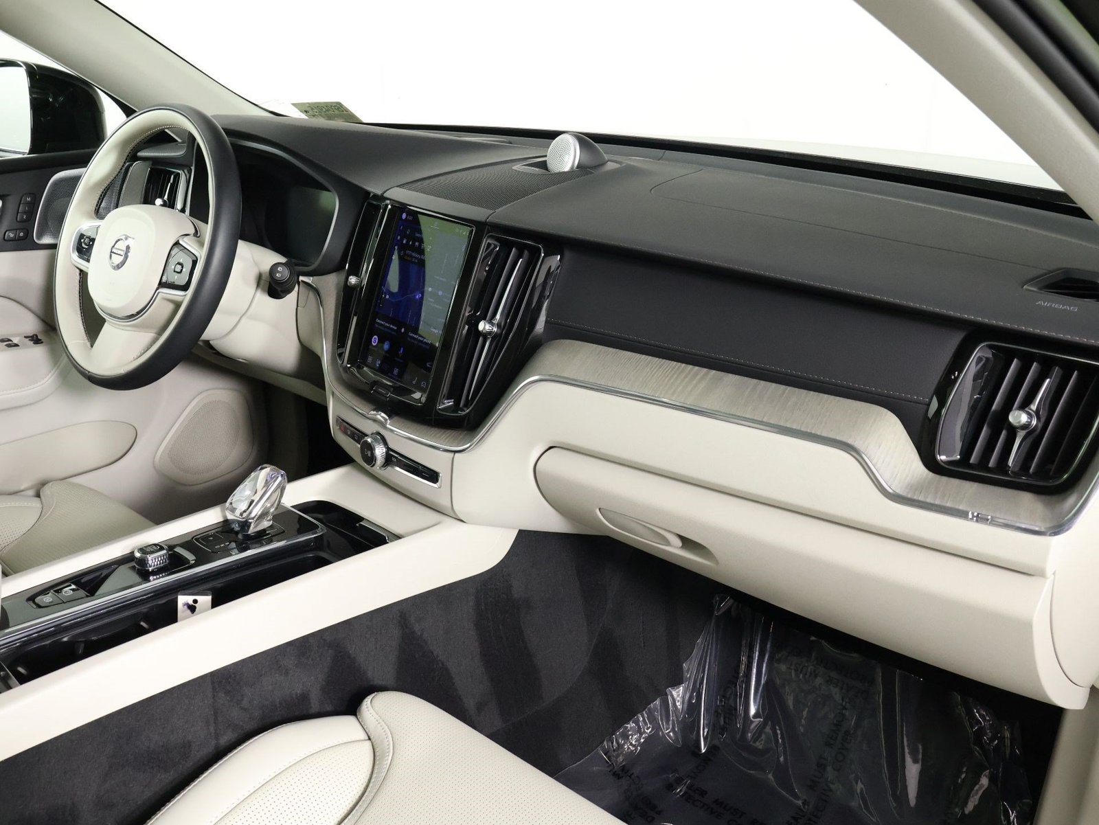 Used 2023 Volvo XC60 T8 Ultimate w/ Protection Package Premier AWD/4WD image 21