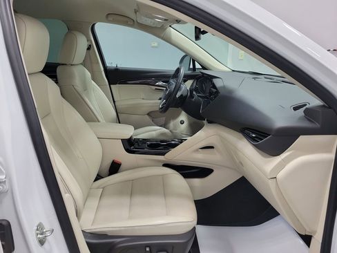 Used 2022 Buick Envision Essence w/ Safety Package FWD image 22