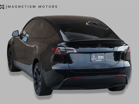 Used 2021 Tesla Model Y Long Range AWD/4WD image 7