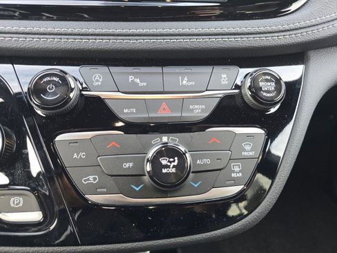 New 2026 Chrysler Pacifica Select image 34