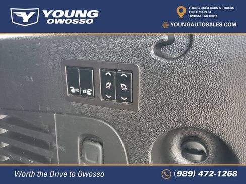 Used 2017 Chevrolet Suburban Premier AWD/4WD image 35