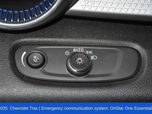 Used 2025 Chevrolet Trax LT image 9