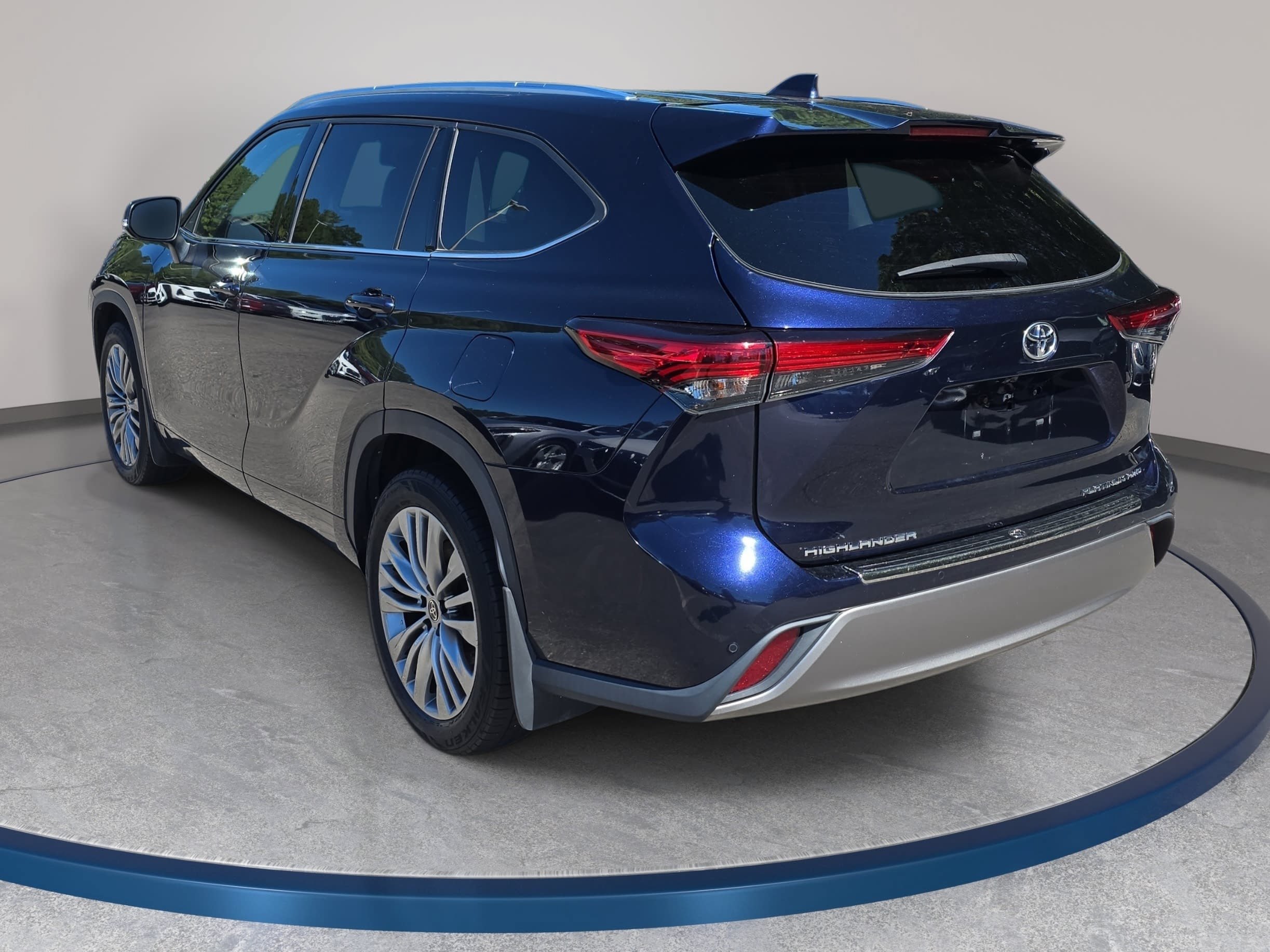Used 2021 Toyota Highlander Platinum AWD/4WD image 7