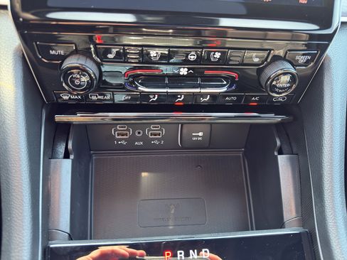 New 2025 Jeep Grand Cherokee L Limited w/ Luxury Tech Group II image 20