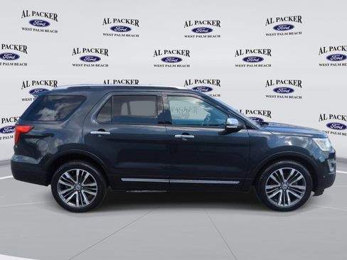 Used 2017 Ford Explorer Platinum AWD/4WD image 7