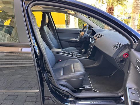 Used 2009 Volvo S40 T5 R-Design image 23