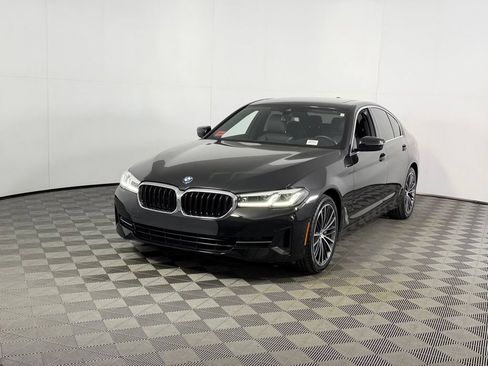 Used 2023 BMW 530i w/ Convenience Package RWD image 4