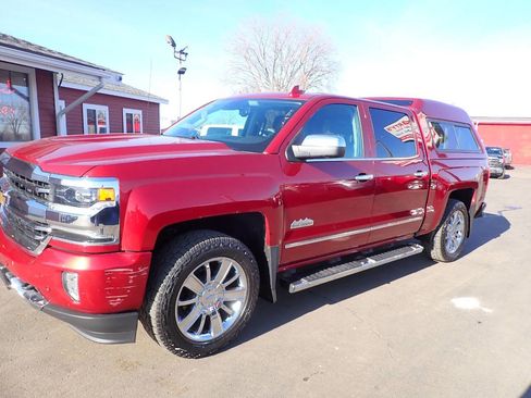 Used 2018 Chevrolet Silverado 1500 High Country image 3