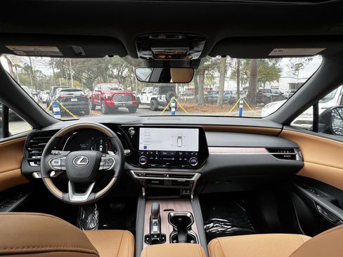 Used 2025 Lexus RX 350 Premium image 35