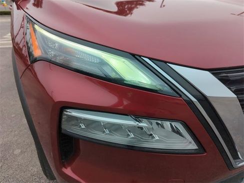 Certified 2021 Nissan Rogue SV image 11