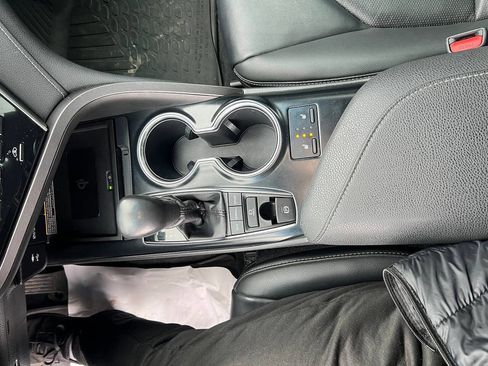 Used 2018 Toyota Camry XSE image 23