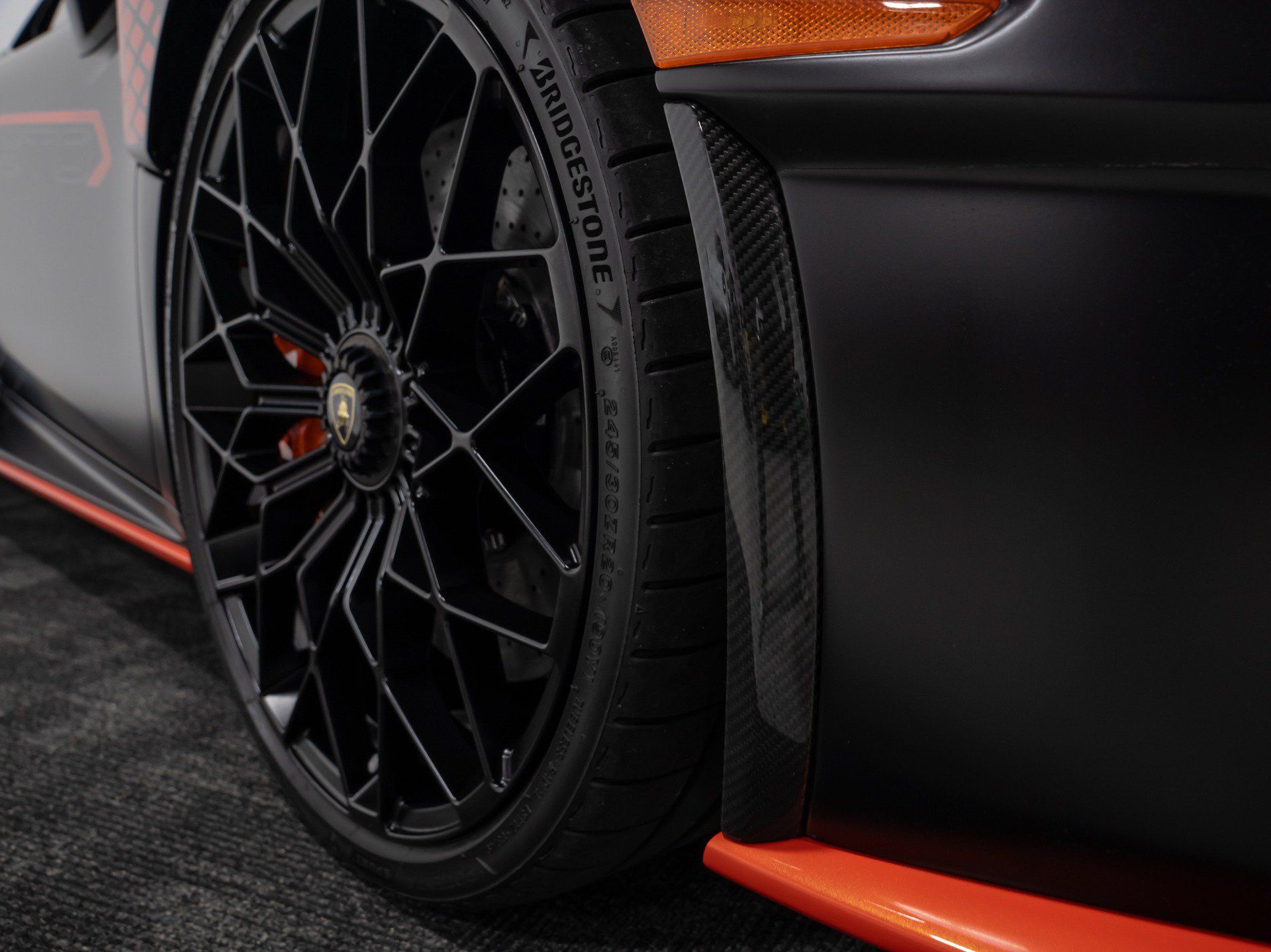 Used 2024 Lamborghini Huracan STO RWD image 26