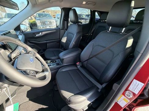 New 2026 Ford Escape SE FWD image 12