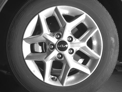 Used 2025 Kia Soul LX w/ LX Technology Package image 12