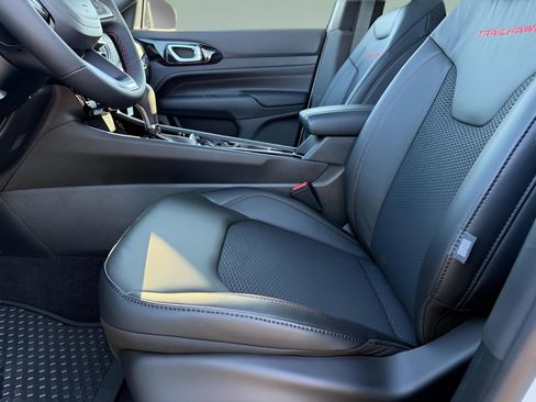 New 2026 Jeep Compass Trailhawk w/ Sun, Sound & Navigation Group image 17