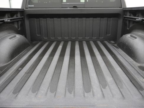 Used 2022 RAM 1500 Limited AWD/4WD image 34